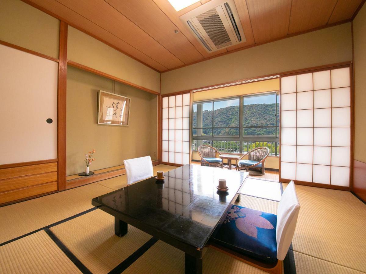 Iwakuni Kokusai Kanko Hotel Zewnętrze zdjęcie