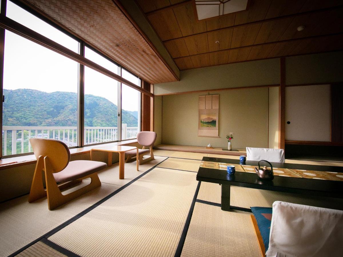 Iwakuni Kokusai Kanko Hotel Zewnętrze zdjęcie